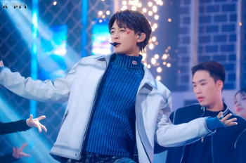 [909 현장포토] 민호(MINHO) '놓아줘', '같은 자리 (원곡: SHINee)'